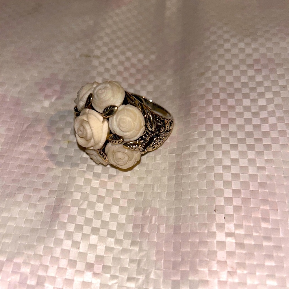 Agate white rose sterling silver ring 7/8
